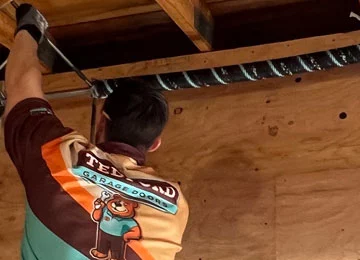 Garage Door Repair - Tedford doors tech